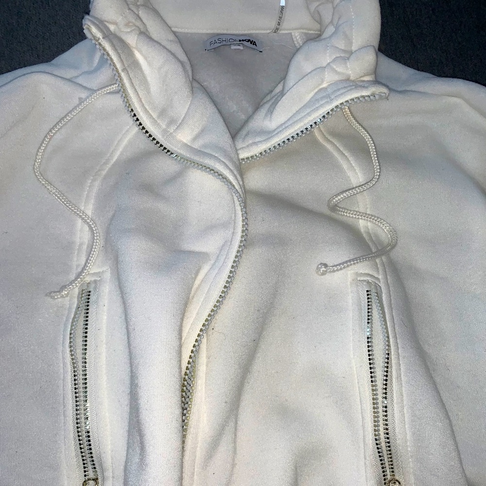 White jacket - Picture 2 of 2